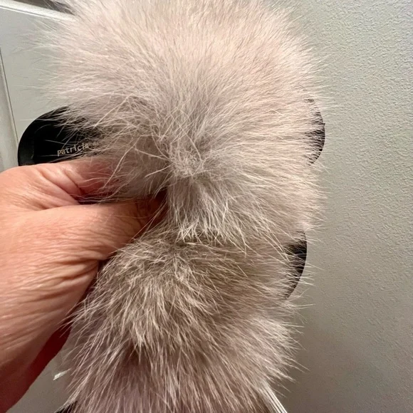 PATRICIA GREEN black slides with fur.. Size 6 - Picture 3 of 6